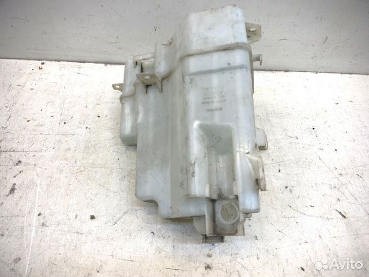 Бачок омывателя Toyota Rav4 40 2012-2019