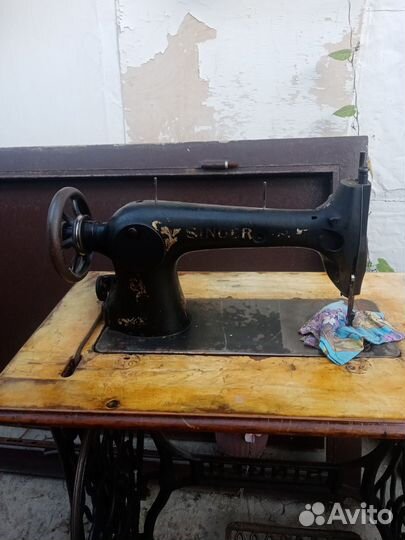 Швейная машина Singer