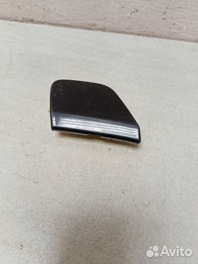 Заглушка в передний бампер