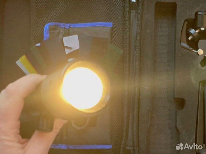 Фонарь для фотографов с доп оборудованием