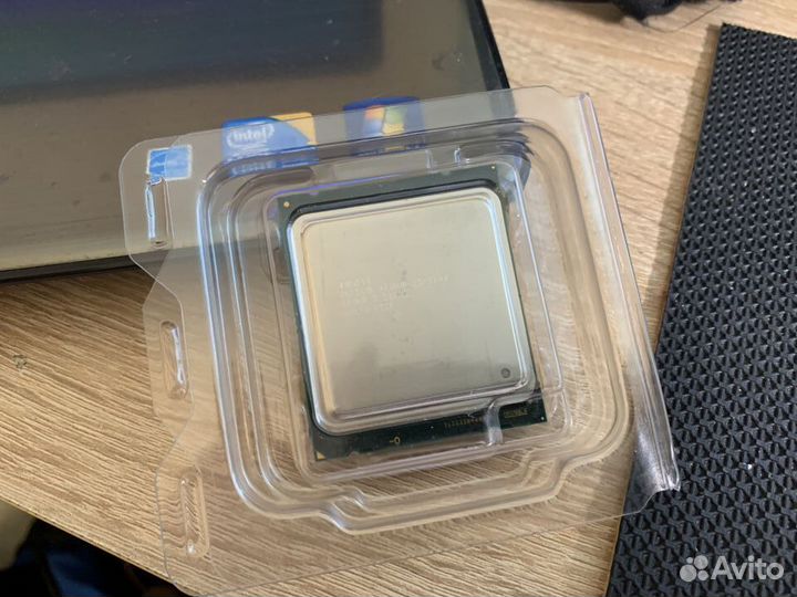 Процессор Intel Xeon E5-2640 LGA2011