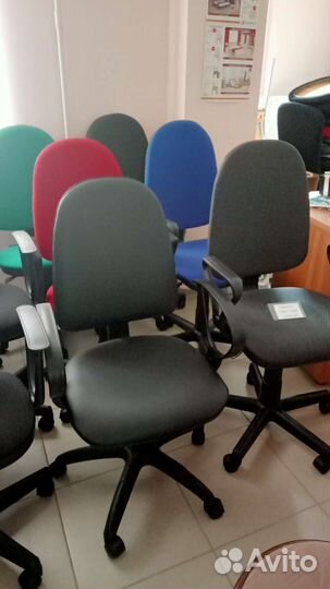 Компьютерное кресло