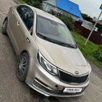 Kia Rio 1.4 MT, 2015, 469 000 км, с пробегом, цена 399 000 руб.