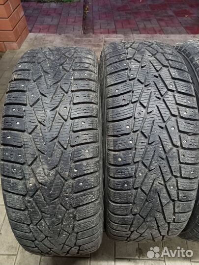 Nokian Tyres Hakkapeliitta 7 215/65 R16