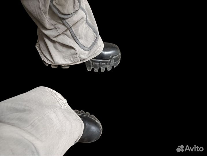 Джинсы archive клеш на застежке