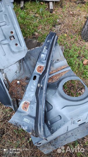 Боковая стойка дверная стойка правая рено логан