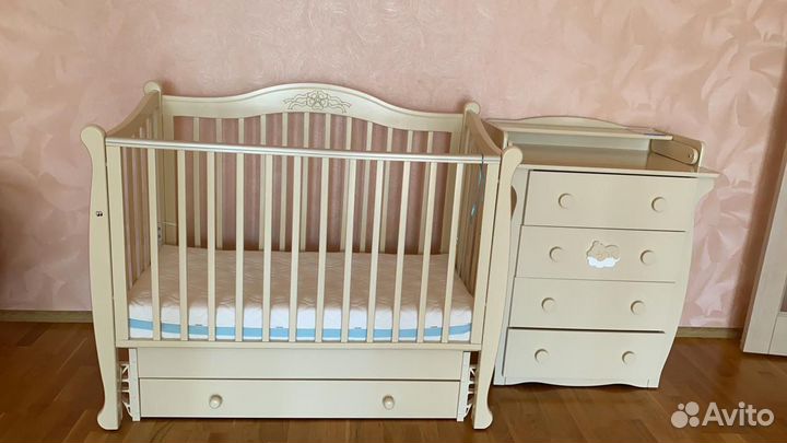 Кроватка детская