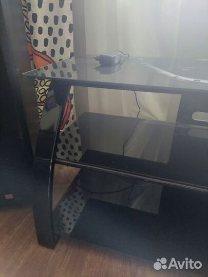 Стеклянная тумба