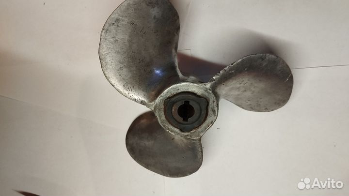 Винт лодочного мотора Вихрь