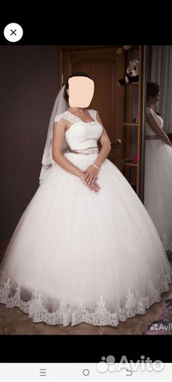 Свадебное платье со шлейфом 46 48