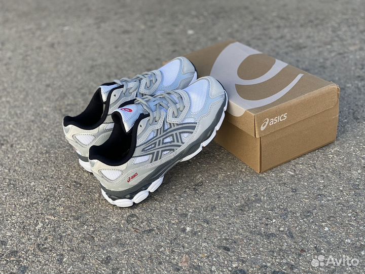 Кроссовки Asics