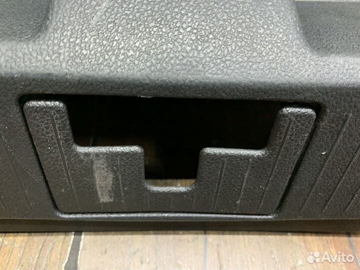 Opel Astra J GTC Обшивка багажника на панель