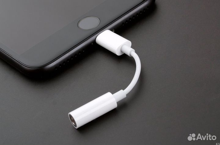 Переходник Lightning to Headphone Jack Adapter