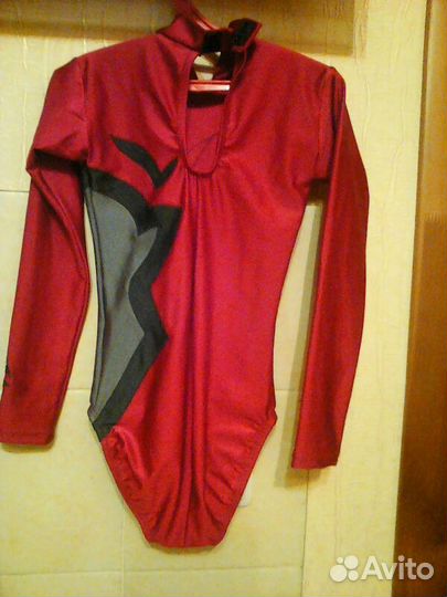 Абсолютно новый купальник