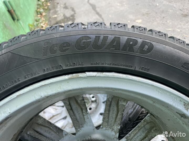 Yokohama Ice Guard IG55 215/55 R17 95T