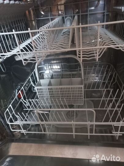 Посудомоечная машина zanussi