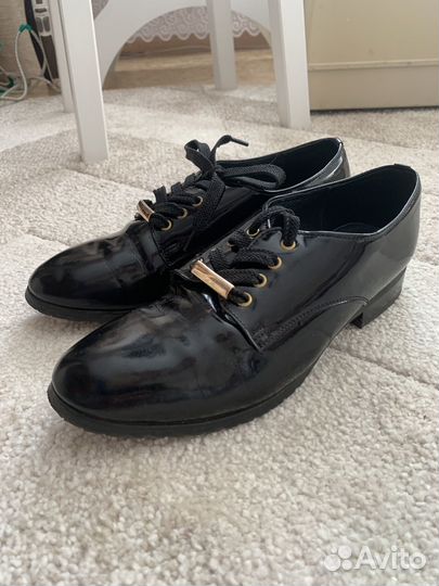 Туфли лакированные 40