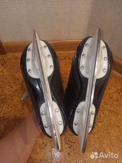 Детские хоккейные коньки Bauer размер 31