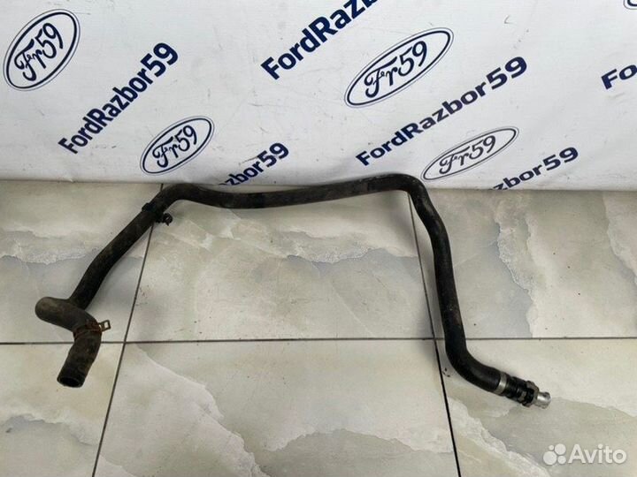 Патрубок системы охлаждения Ford Focus 3 CB8 1.6