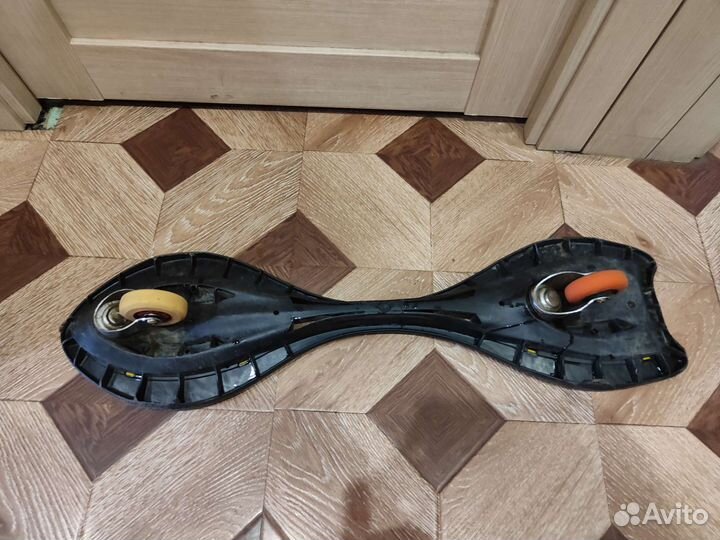 Двухколесный скейтборд