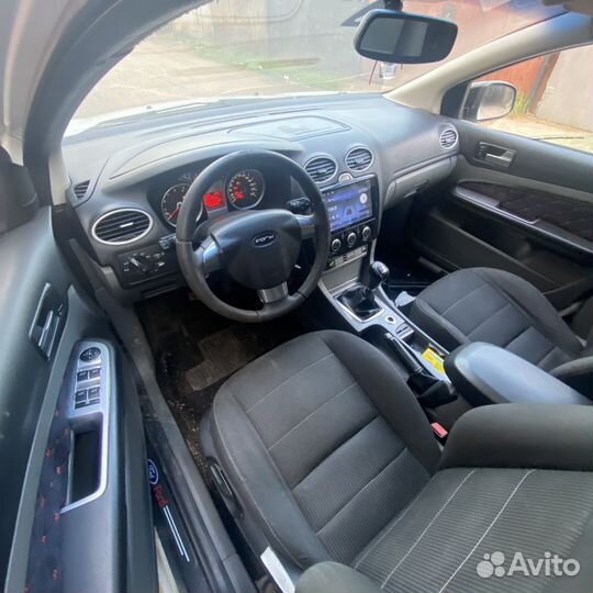 В разборе Ford focus 2 рестайлинг 1.6 МКПП 115лс