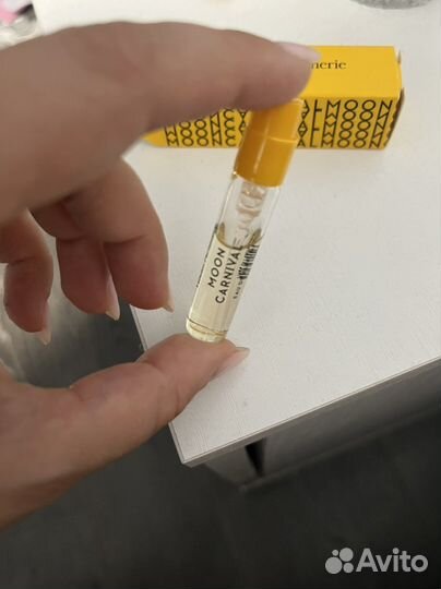 Пробник Vilhem Parfumerie Moon Carnival