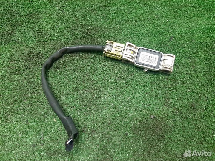 Датчик удара передний Mitsubishi Grandis 2008