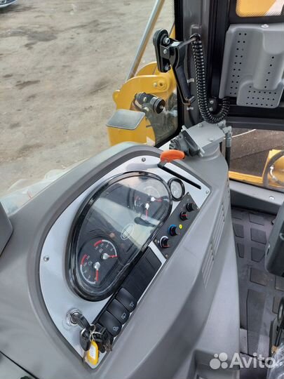 Экскаватор-погрузчик LGCM LGB88H, 2023