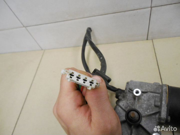 Моторчик стеклоочистителя передний W203 2000-2006