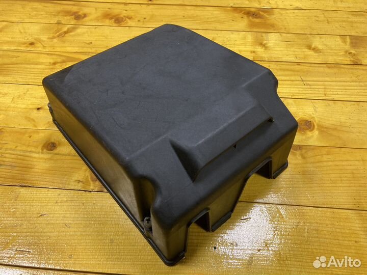 Крышка отсека эбу bmw е32/34