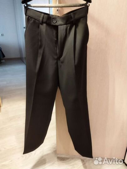 Новый Костюм в школу для мальчика новый 134