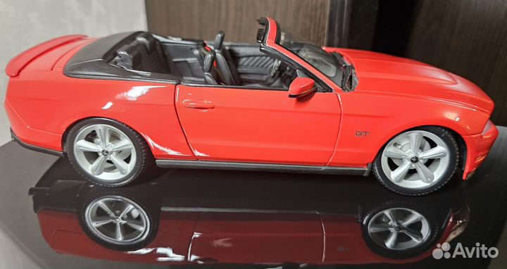 Ford Mustang GT, 2010, 1:18