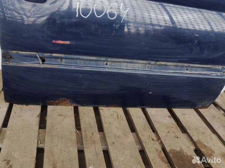 Дверь передняя правая Golf 3 /Vento