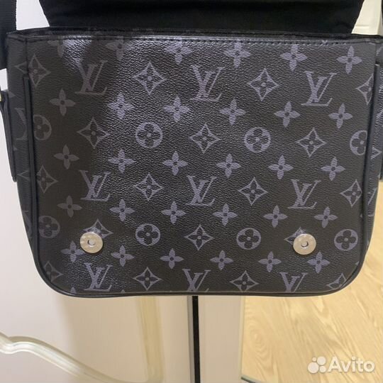 Louis Vuitton District Pm Bag