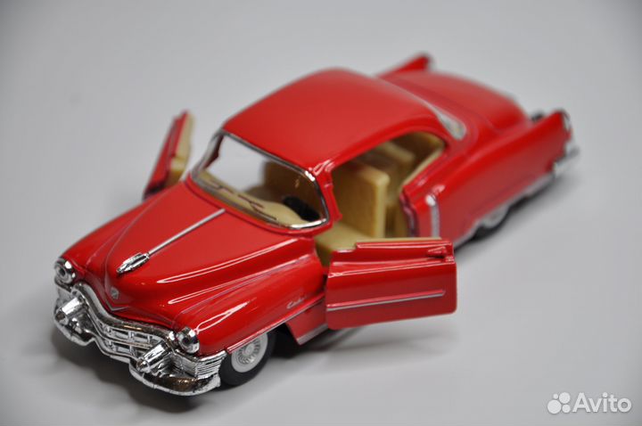 Модель автомобиля Cadillac Series 62 Coupe металл