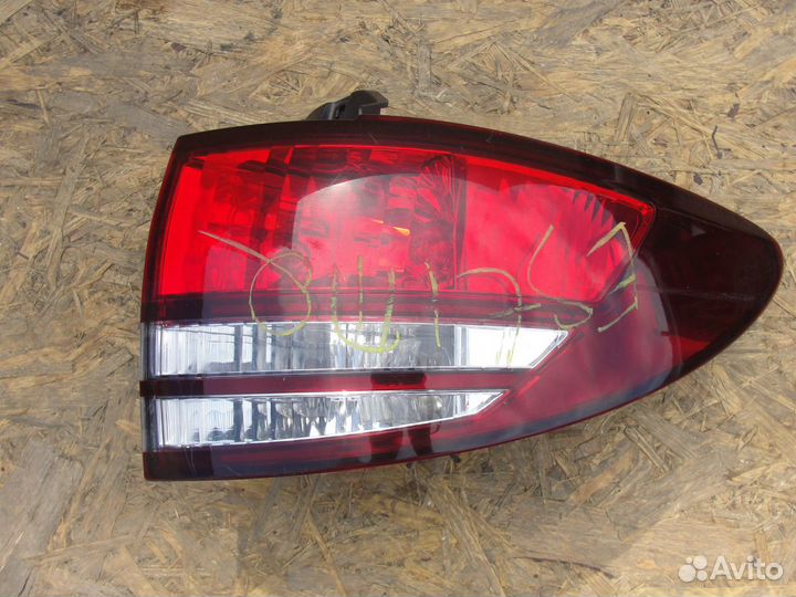 Фонарь задний Toyota Estima 2