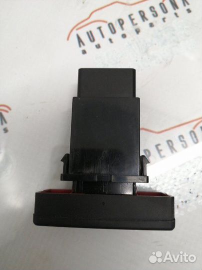 Кнопка аварийной сигнализации Kia Rio LEV A5D 2005