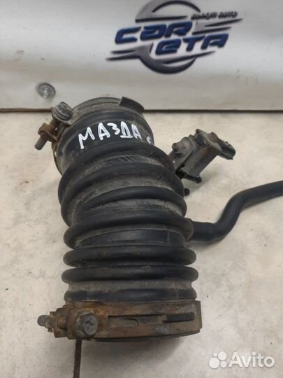 Патрубок воздушного фильтра Mazda 6 GG LF18 2005