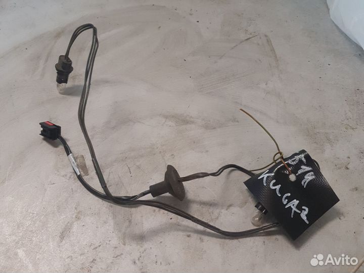 Проводка подсветки номера Ford Kuga 2