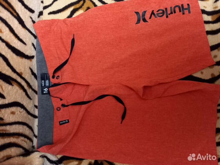 Плавательные шорты и две новые футболки