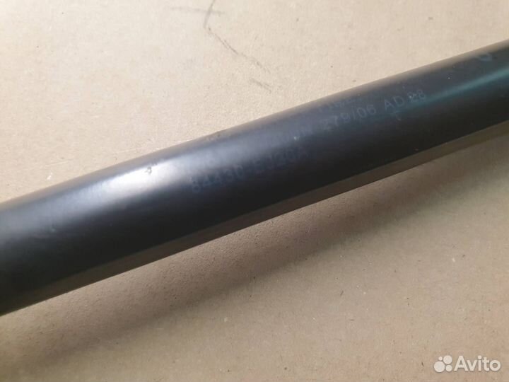 Амортизатор багажника Infiniti M35 45 Y50