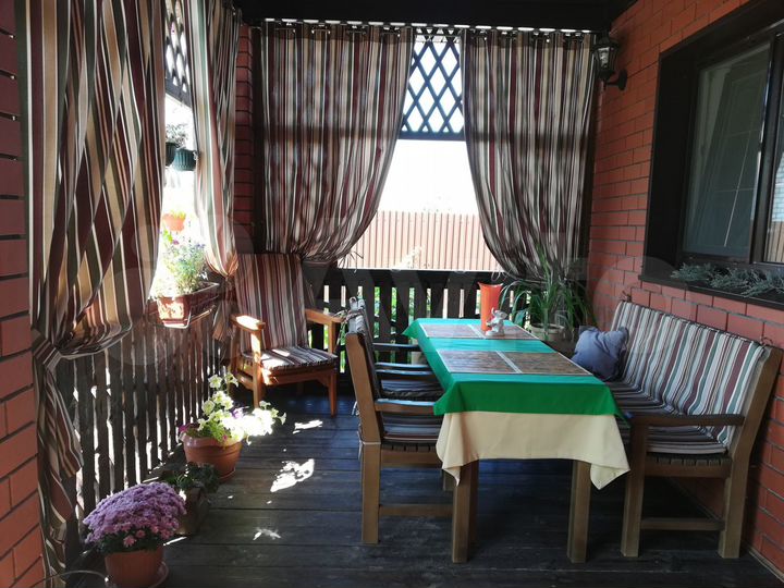 Дом 185 м² на участке 9 сот.