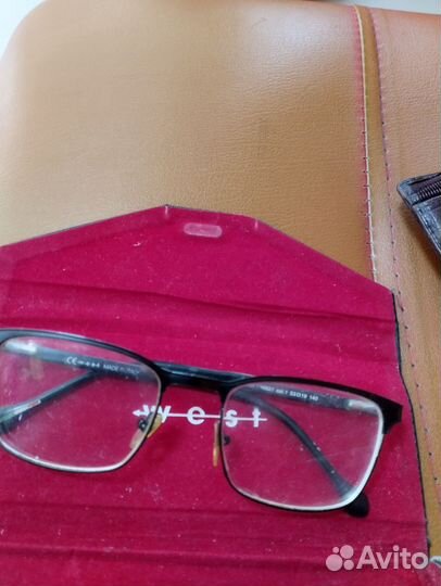 Очки west