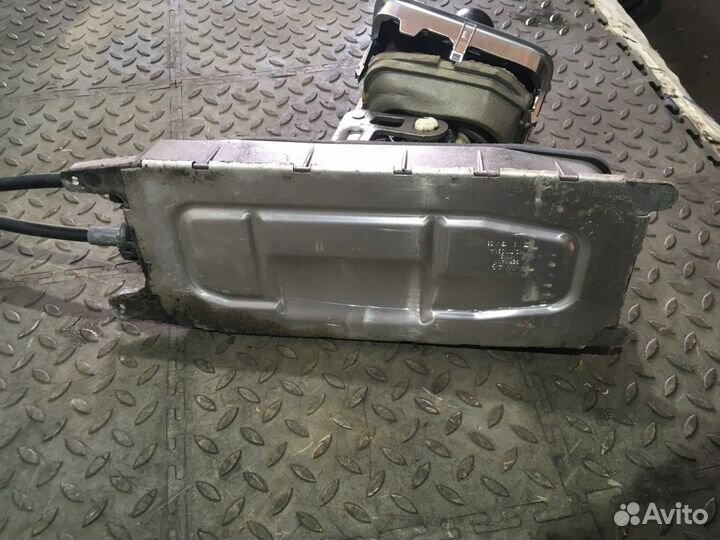 Кулиса кпп с тросами МКПП 6 ст (Volkswagen Tiguan)