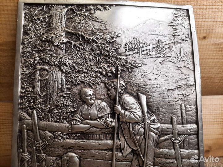 Панно Чеканка Охотник с Собакой Серебрение