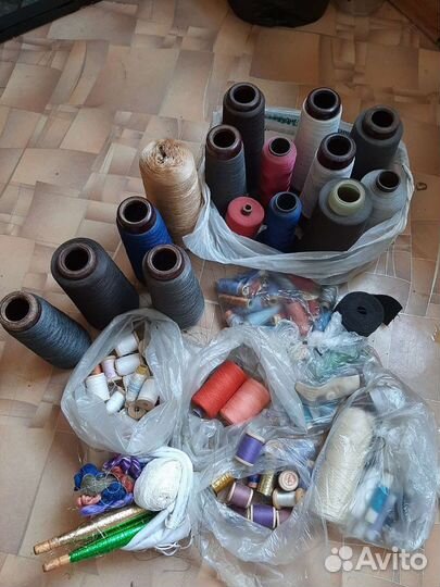 Нити для шитья