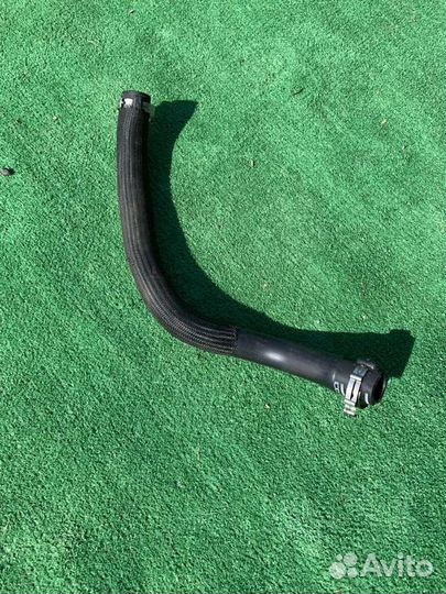 Патрубок системы охлаждения Land Rover Freelander