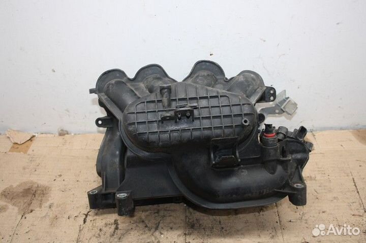 Коллектор впускной ford focus III 2011