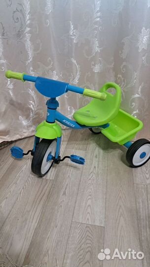 Детский велосипед 3х колёсный