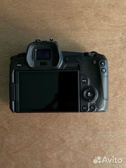 Фотоаппарат Canon EOS R